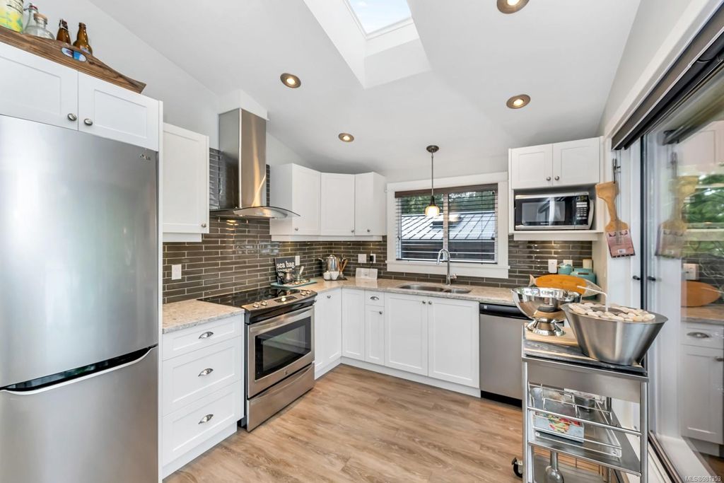 listing image 16040213405653345932