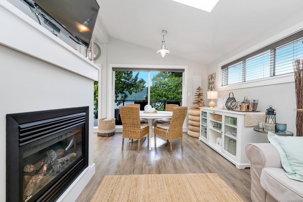 listing image 16044013686566537734