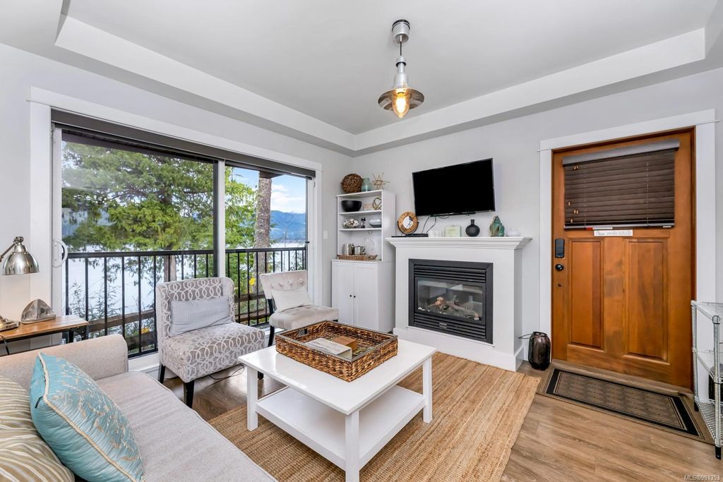 listing image 16042017489482438551
