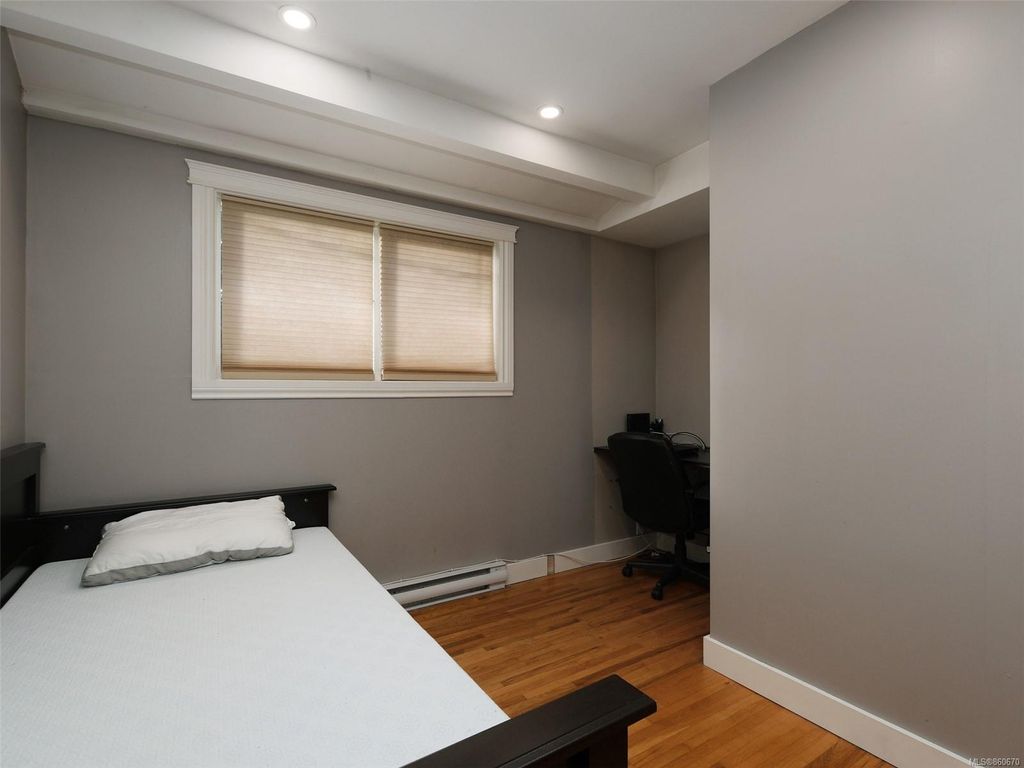 listing image 16044927740227293085