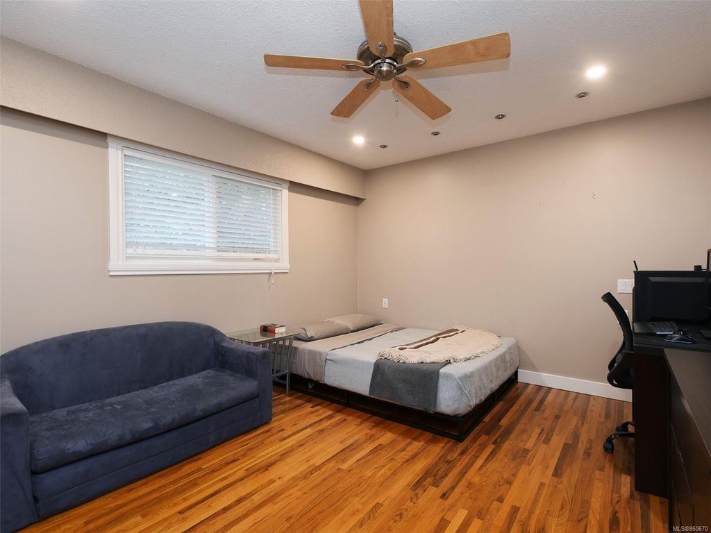 listing image 16045740723316147622