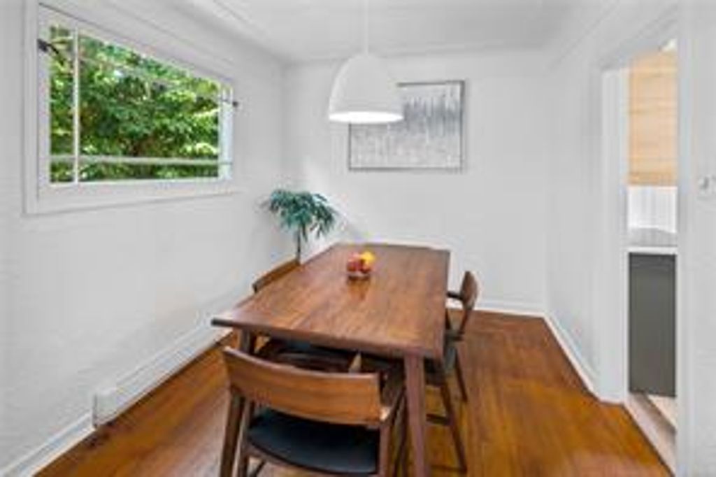 listing image 16045828437449509418