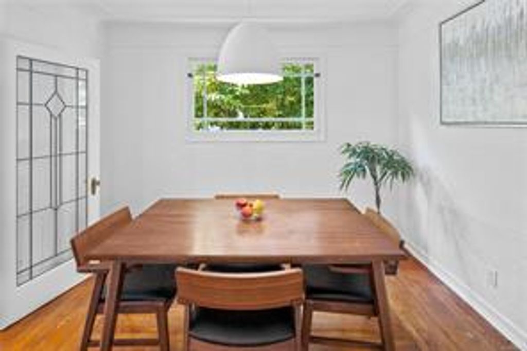 listing image 16041181492370620225
