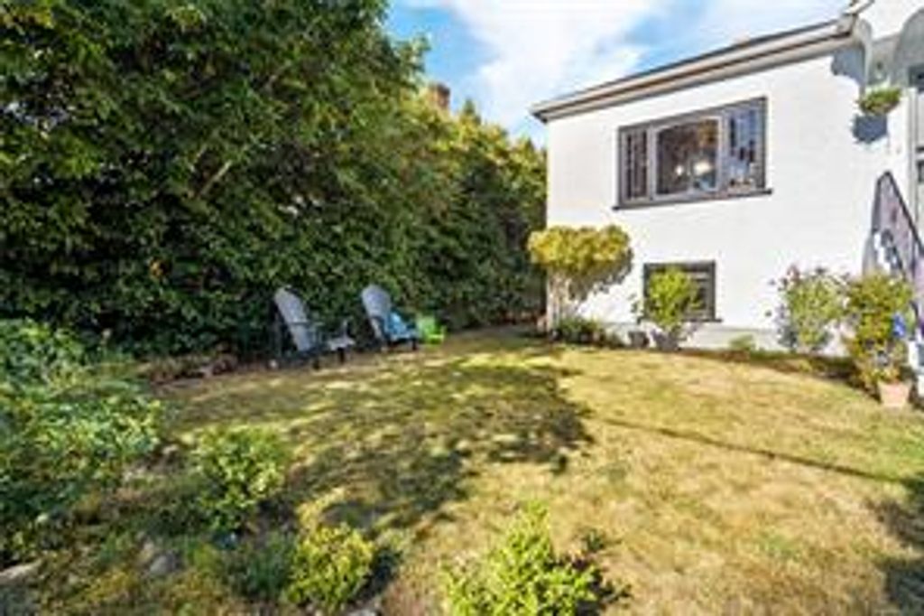 listing image 16043823433607053467