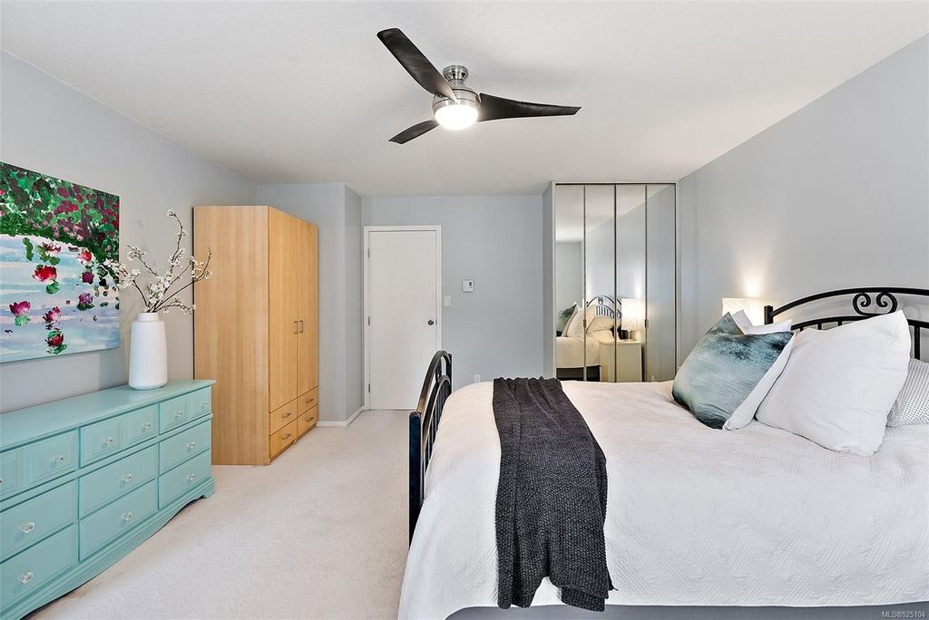 listing image 16043997618162340806