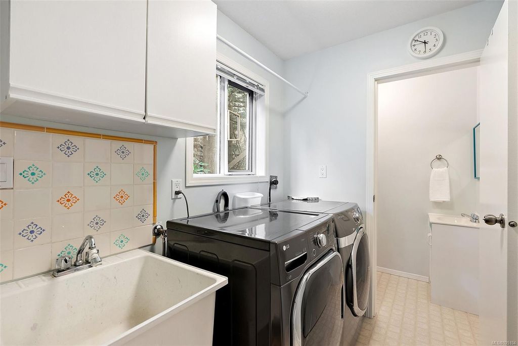 listing image 16049748650105634494