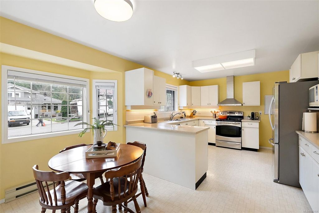 listing image 16049075662139889931