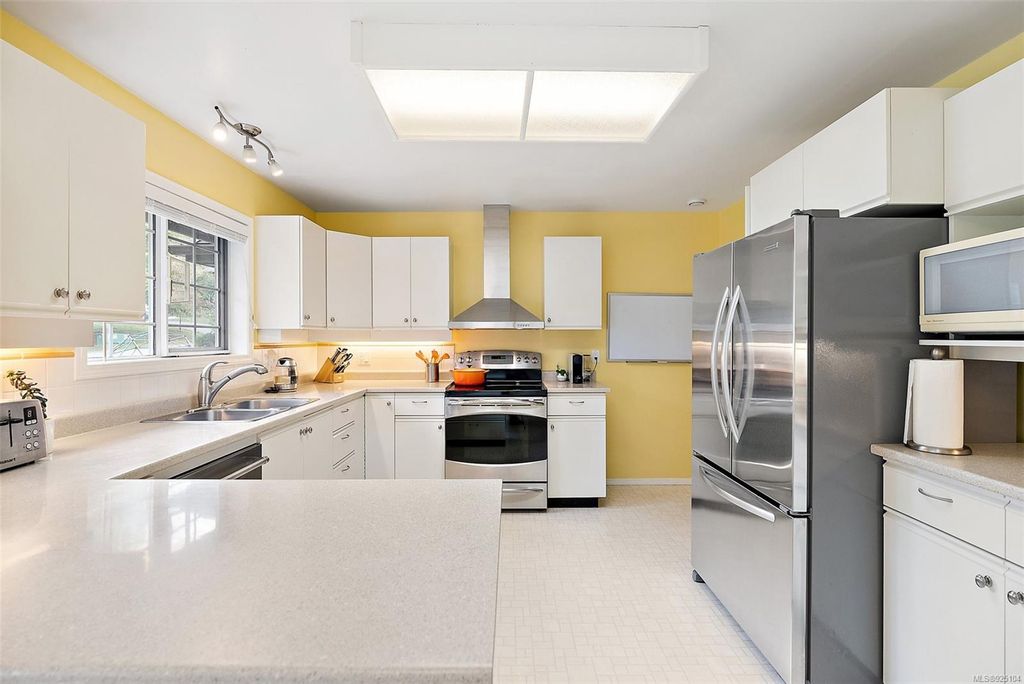 listing image 16045291254188732298