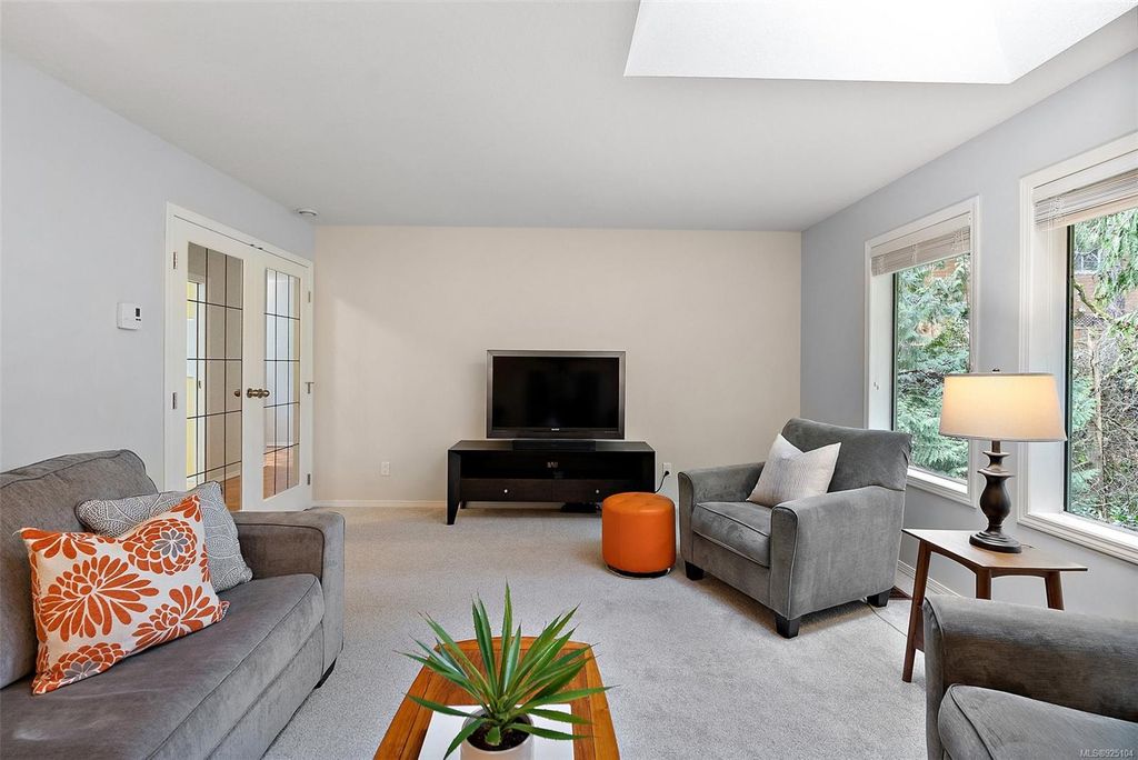 listing image 16045848144690830216