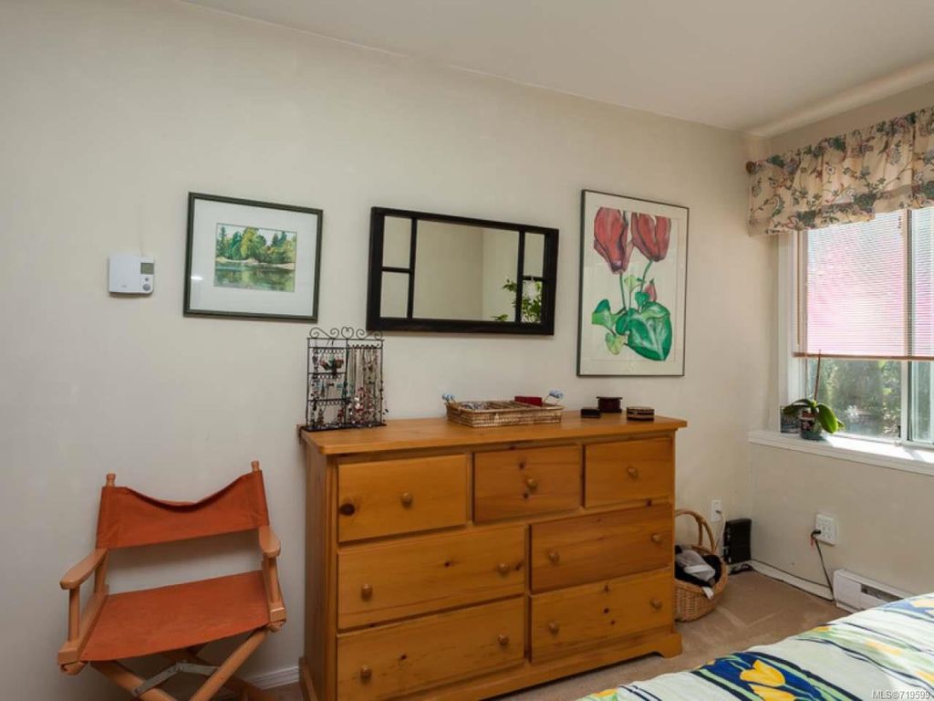 listing image 16046169966488286240