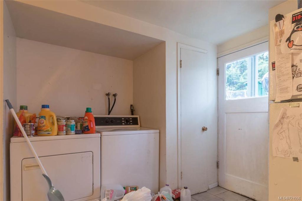 listing image 16048192200692852793