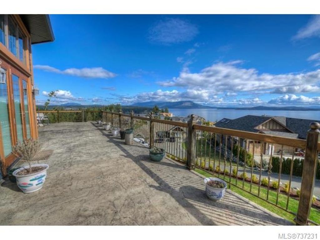 listing image 16040816907465154385