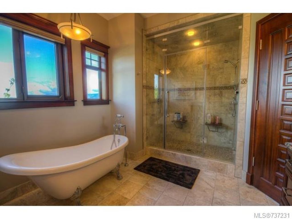 listing image 16044122376215804634