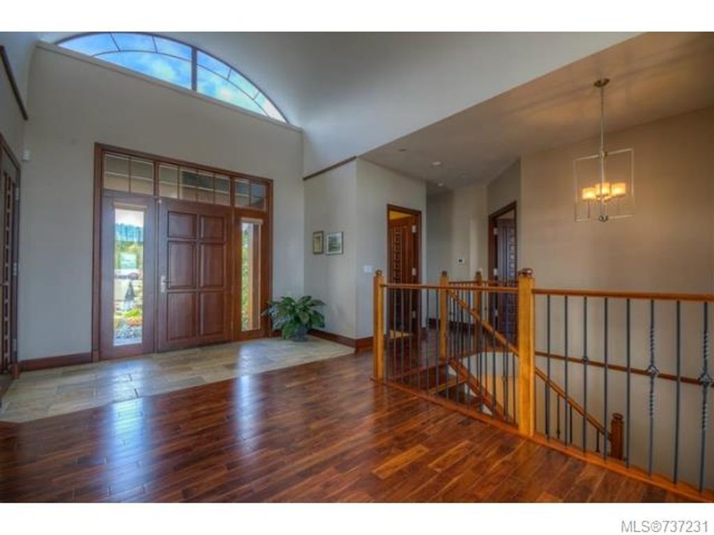 listing image 16047011067366511605