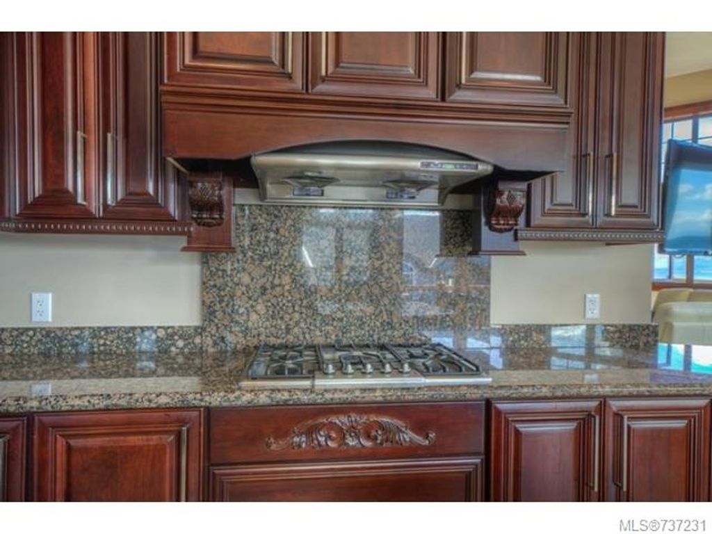 listing image 16047231227933005928