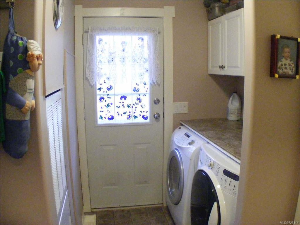 listing image 16048323493350741154