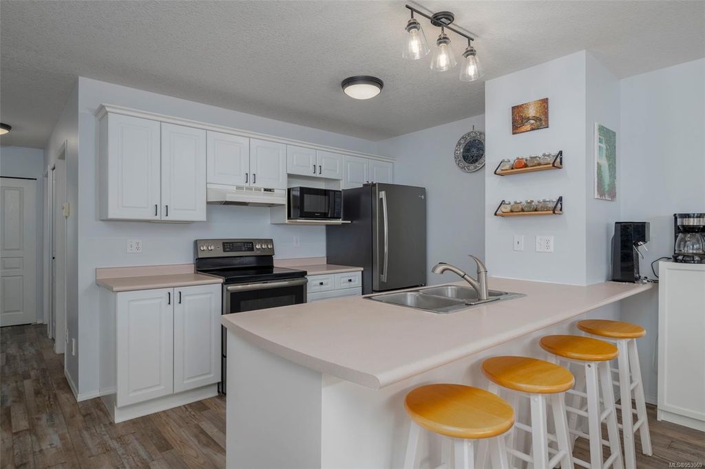 listing image 16046363840349292968