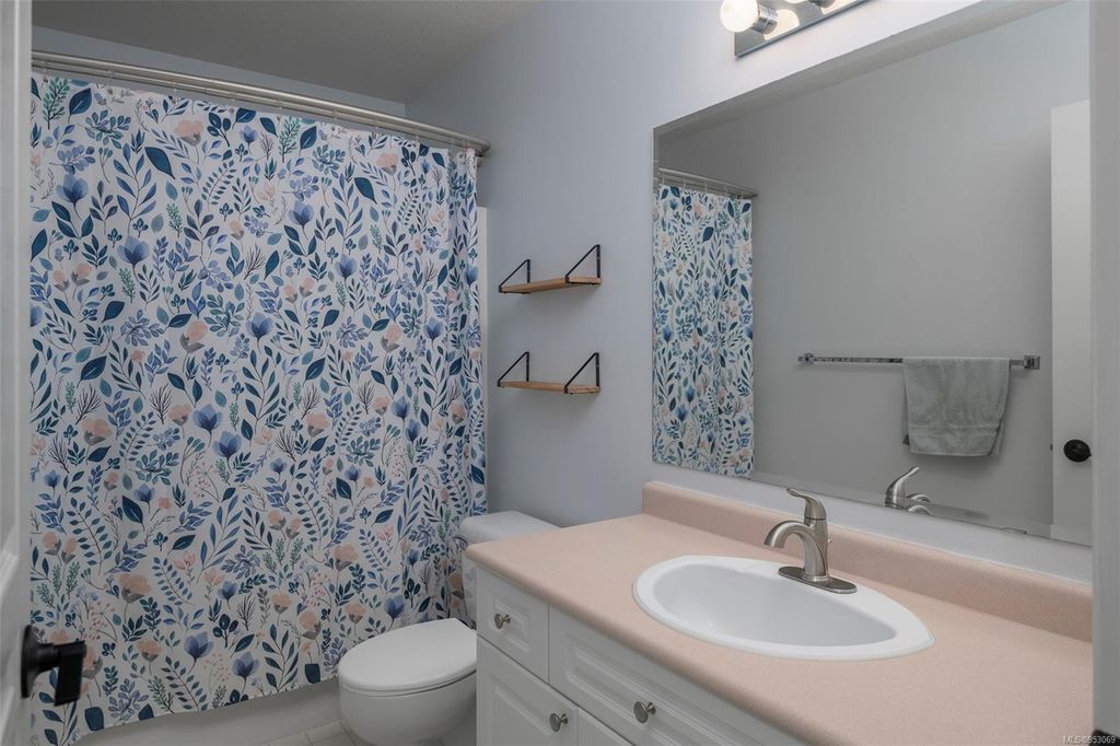 listing image 16044976963851088114