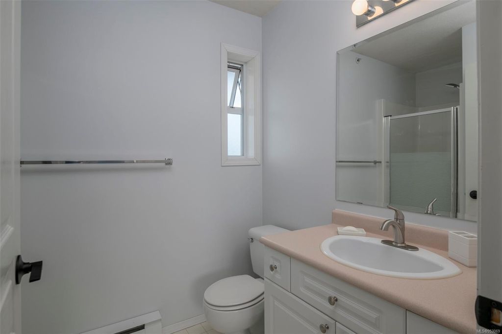 listing image 16041914475167038859