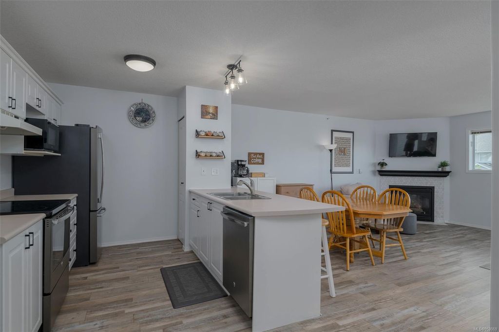 listing image 16047581454076098659