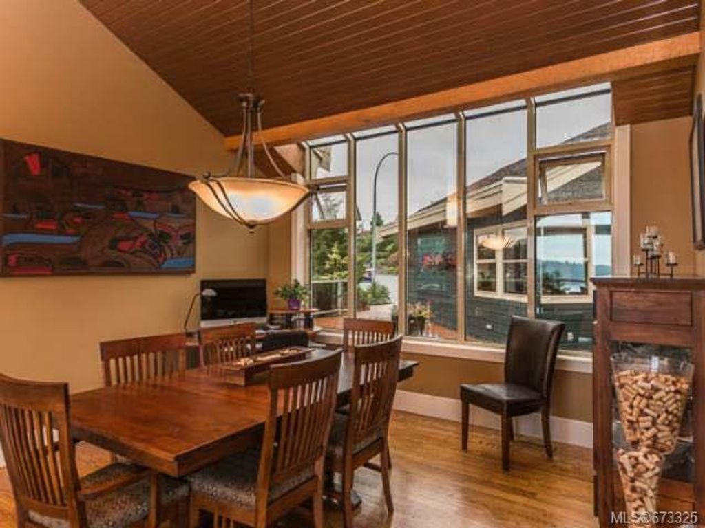 listing image 16045806876414209042