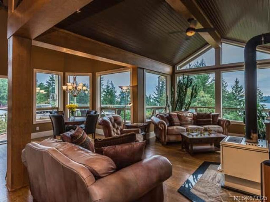 listing image 16040040265708632435