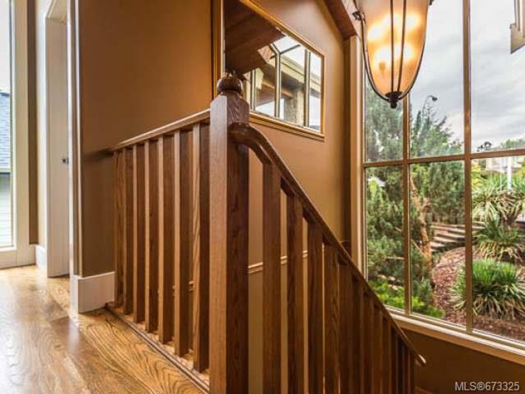 listing image 16049135106532268591