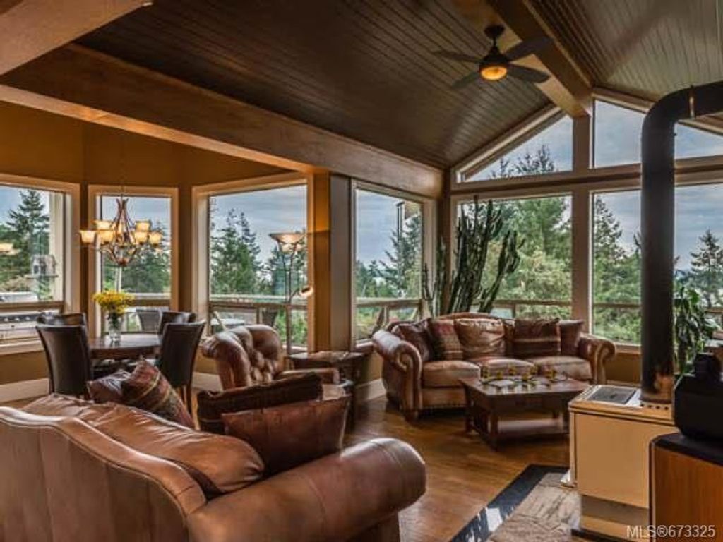 listing image 16043283073584996293