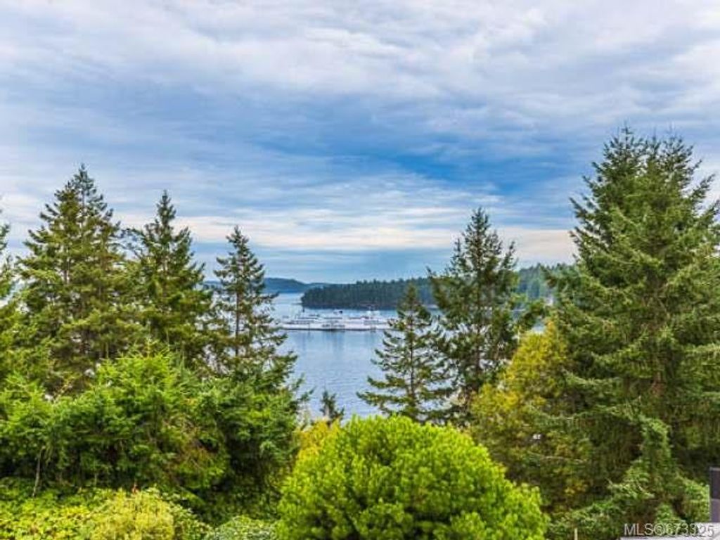 listing image 16048221668728758386