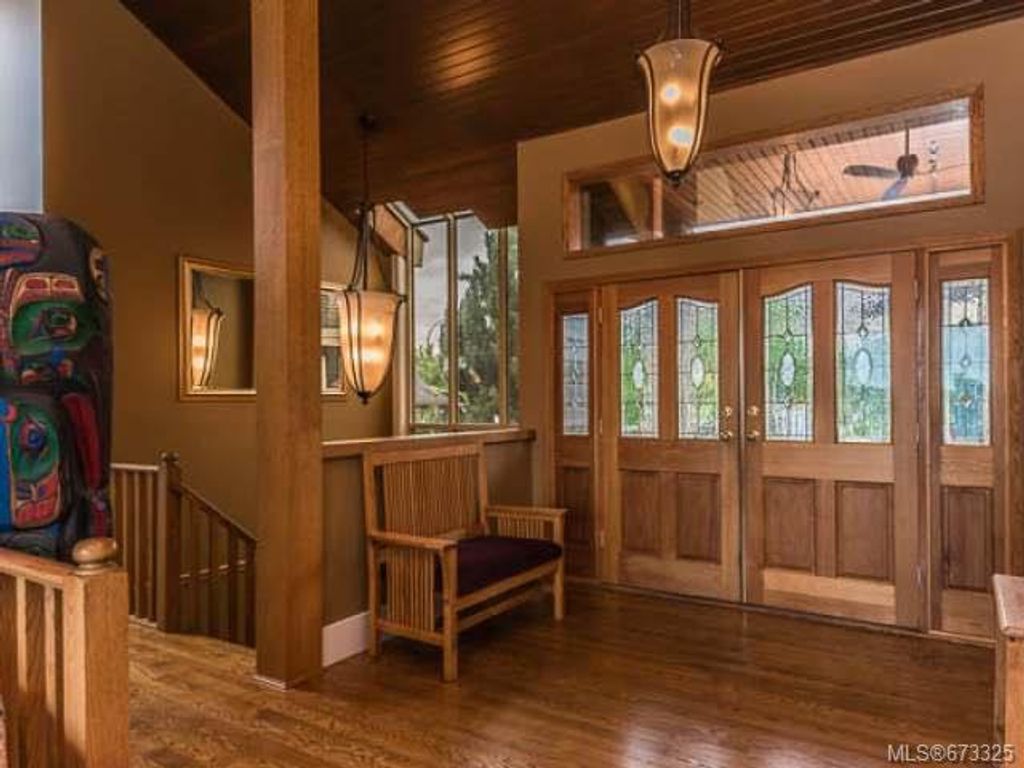 listing image 16049547041150247113