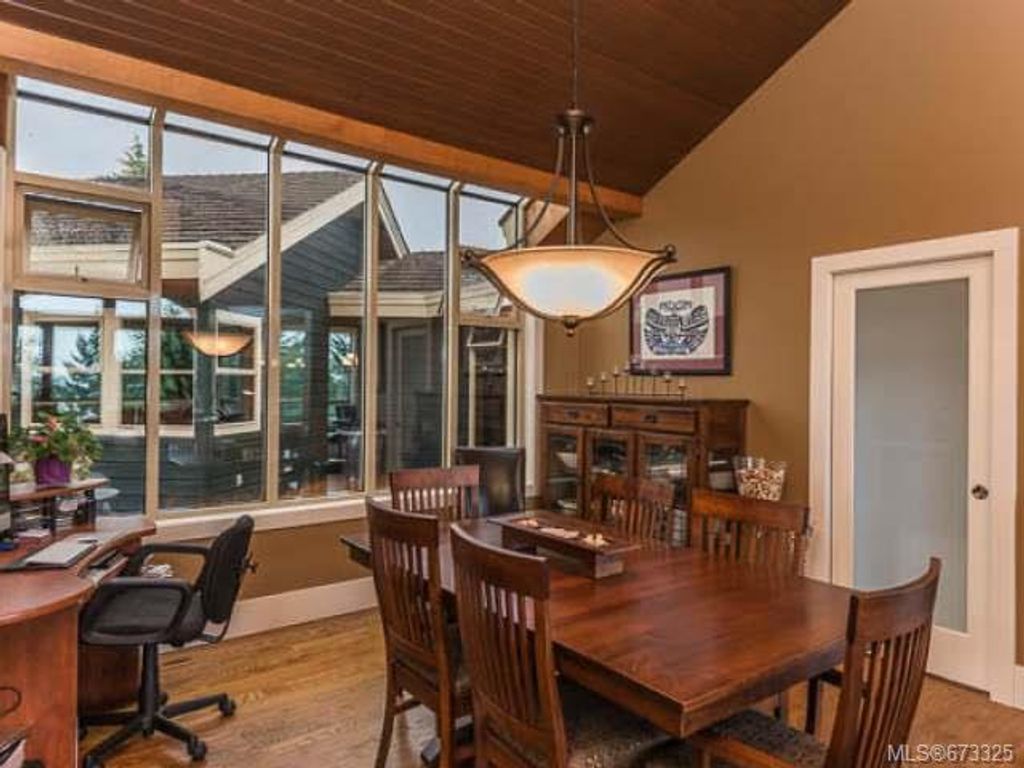 listing image 16042718474771648881