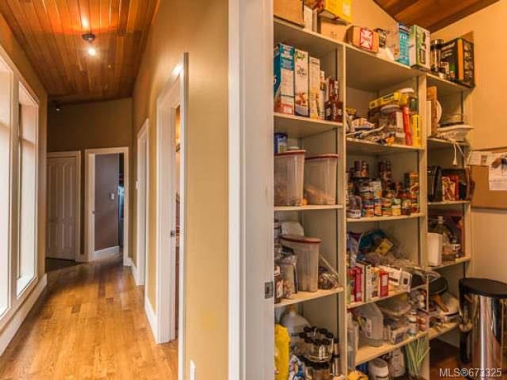 listing image 16046154686847324265