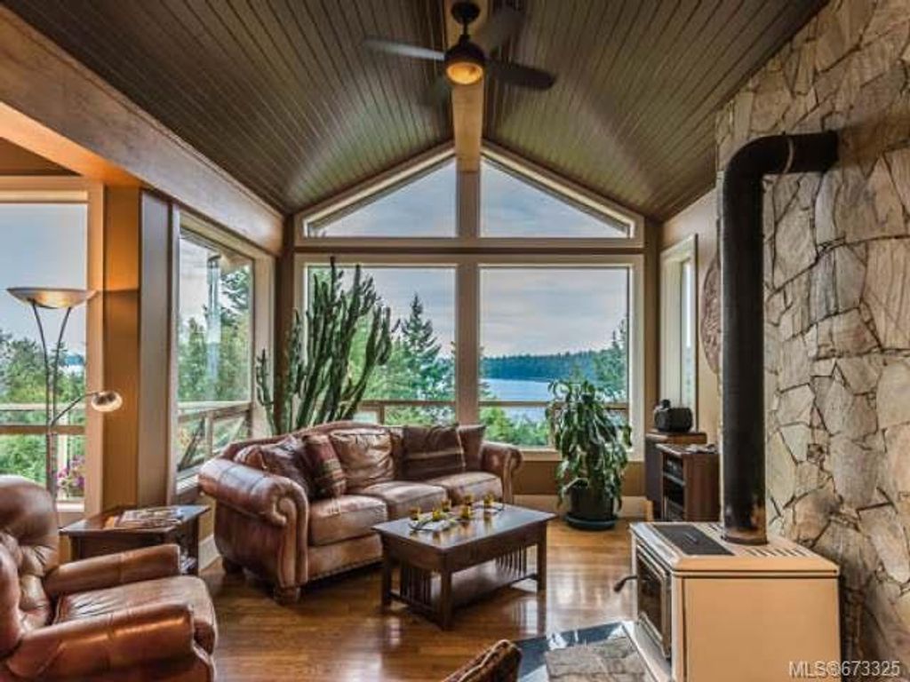 listing image 16047061045148340003