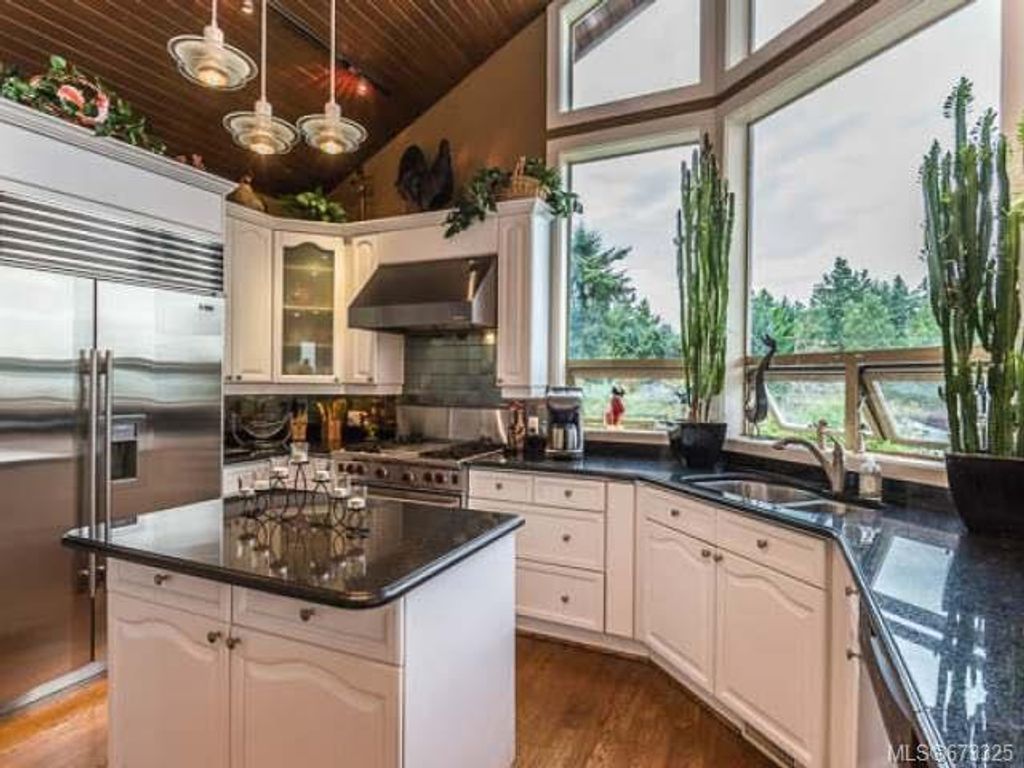 listing image 16046423139255889291