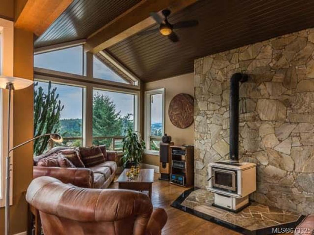listing image 16040125119685498820