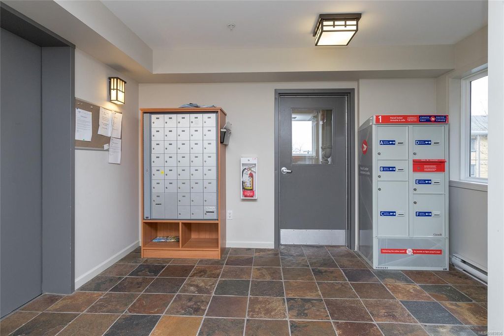 listing image 16045661559343826340