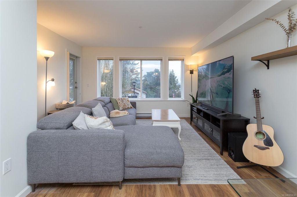 listing image 16044611496741133297