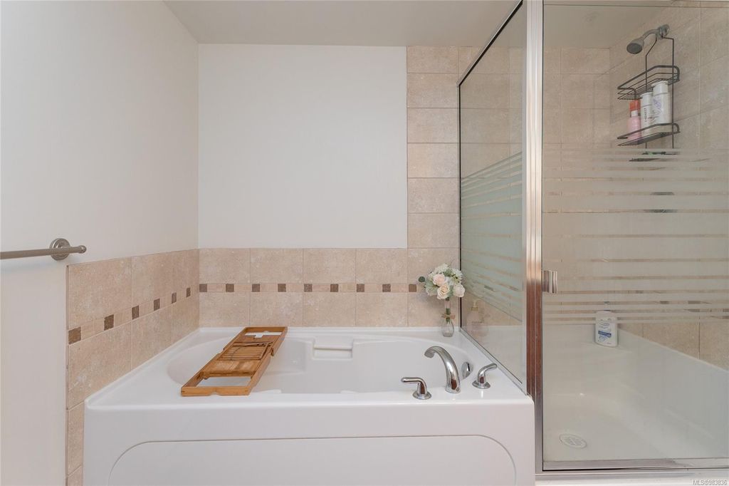 listing image 16043832879337104568