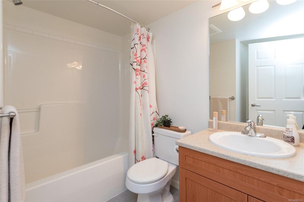 listing image 16045774202598743502