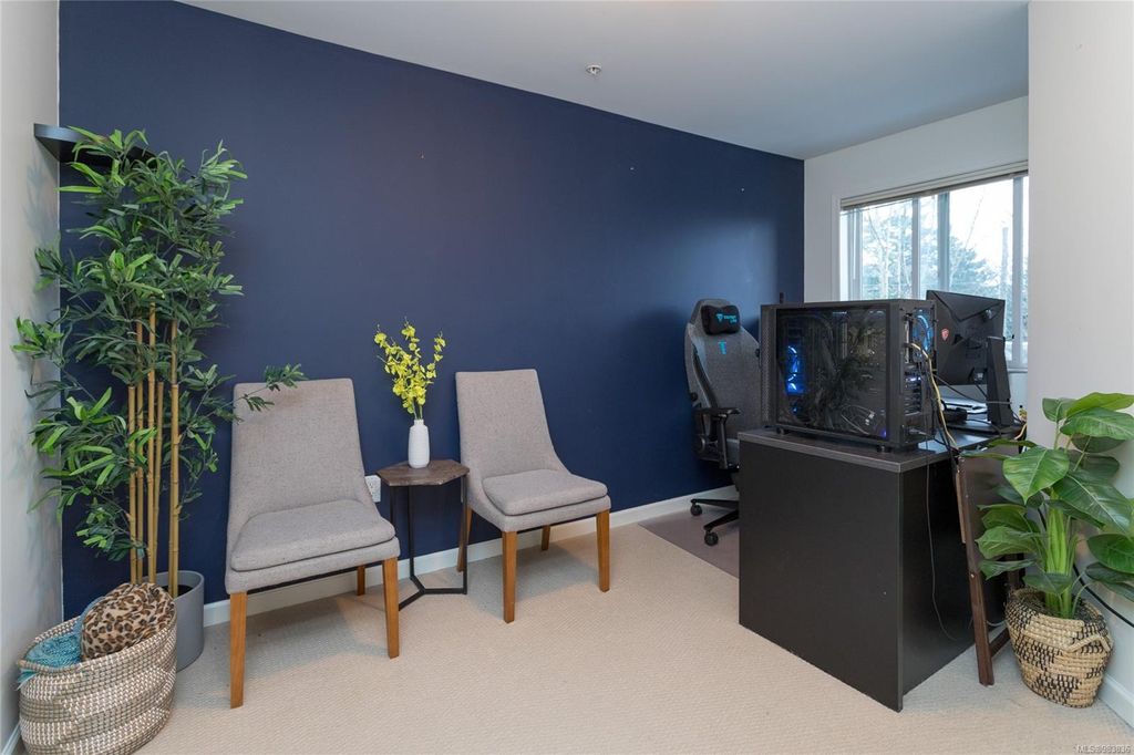 listing image 16047116340243419433