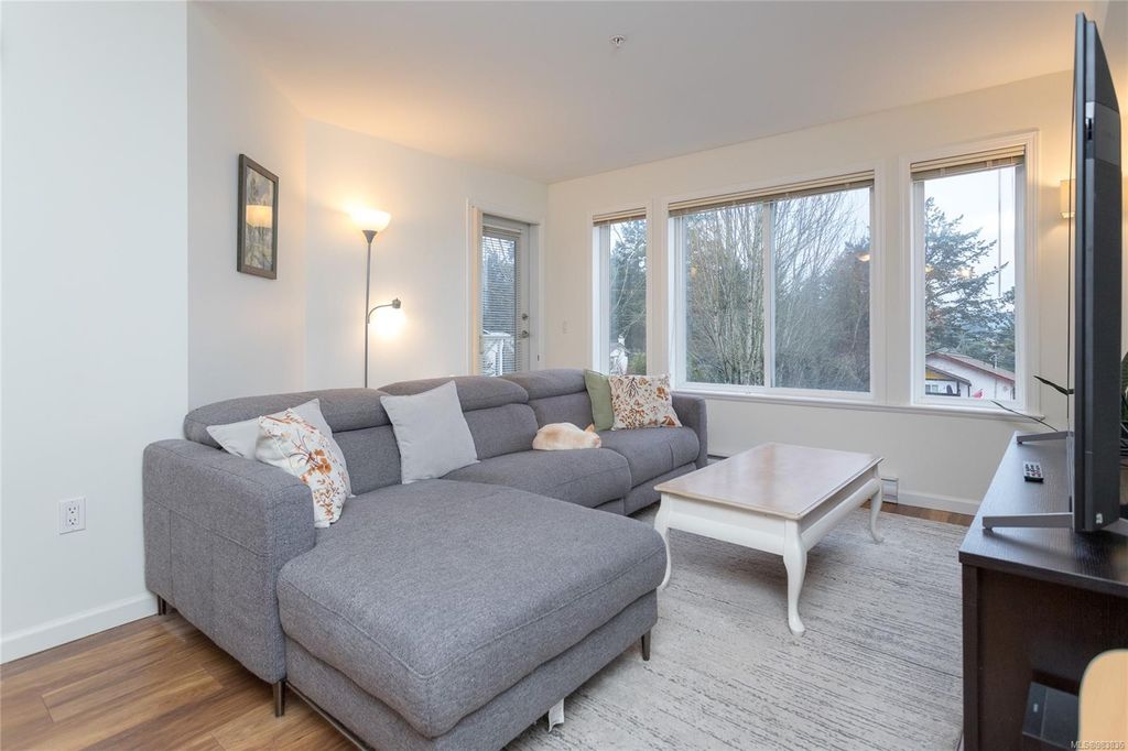 listing image 16041155723078256946
