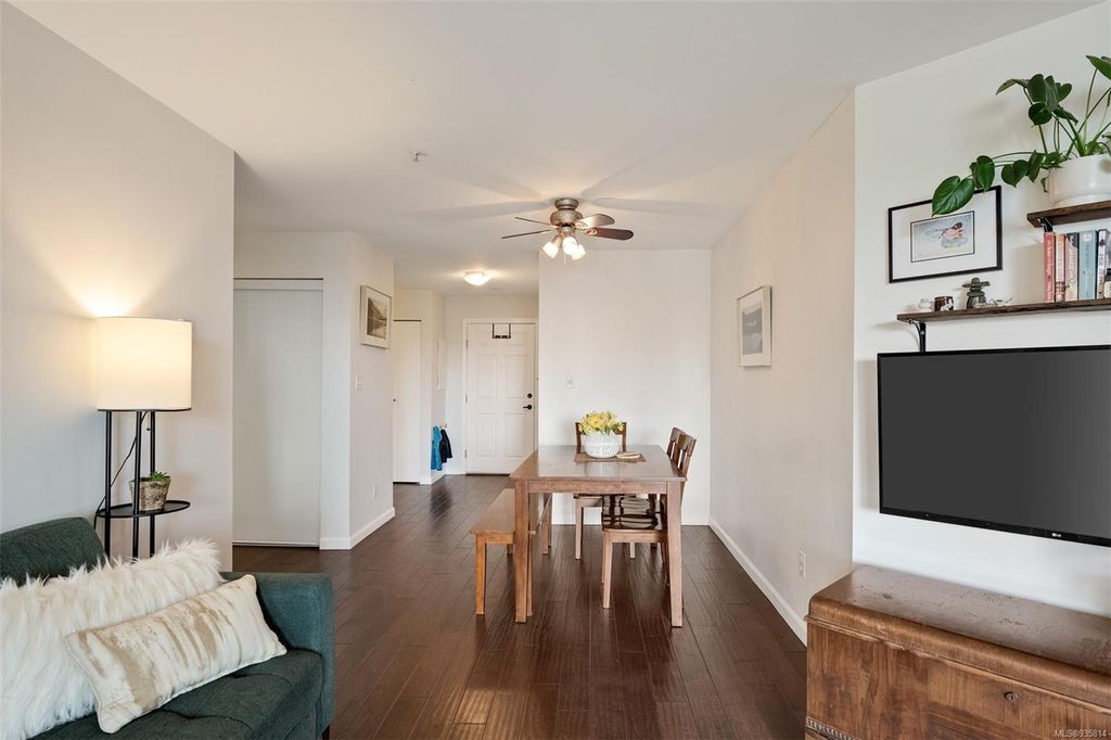 listing image 16045431552570635018