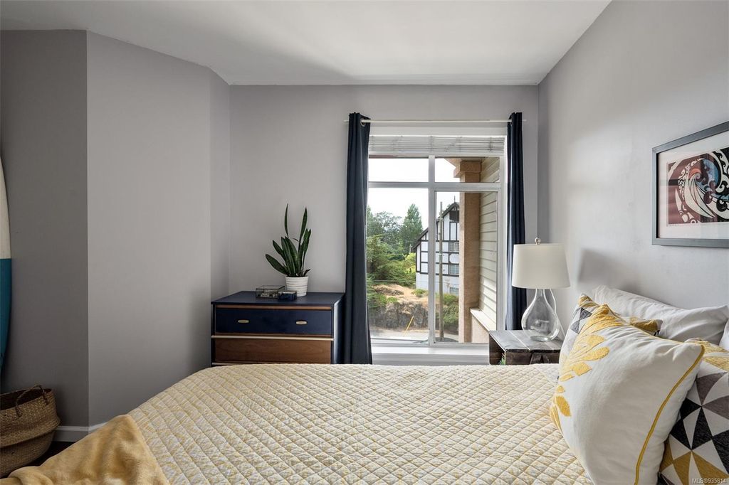 listing image 16043770973074958180