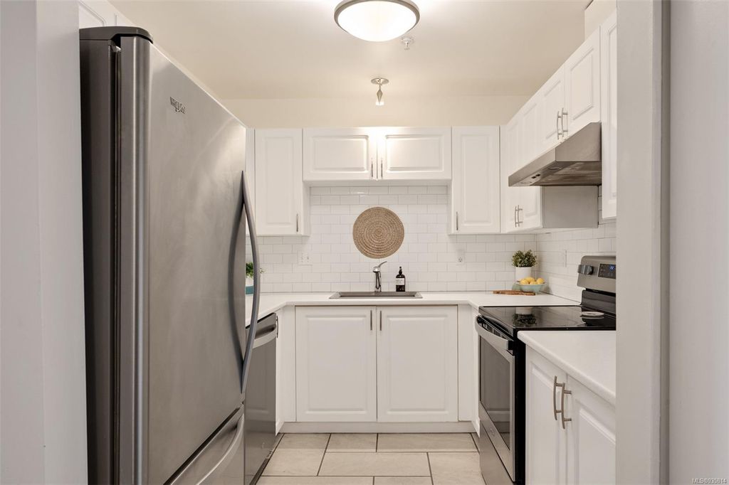 listing image 16049276370341291311