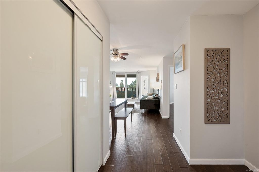 listing image 16040345343004315078