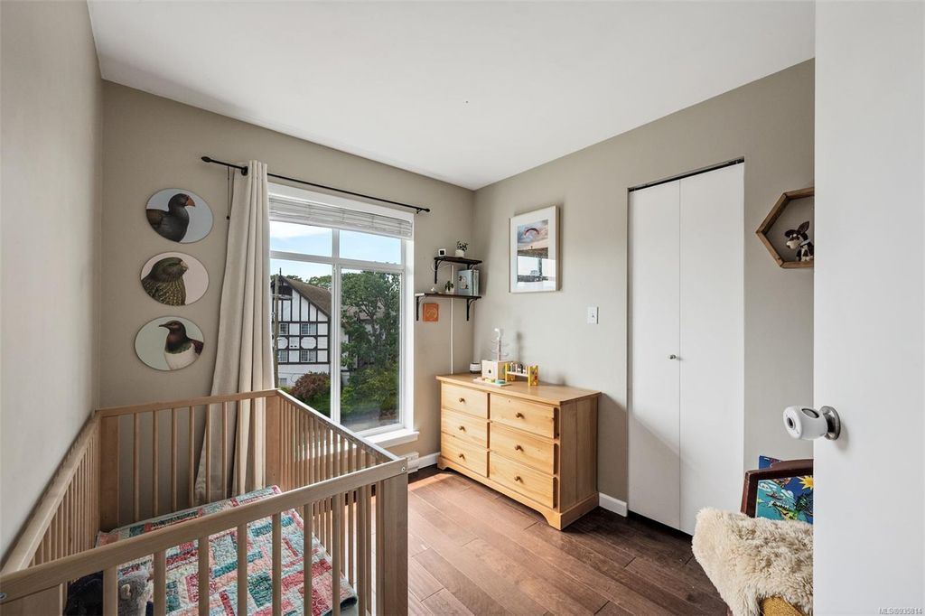 listing image 16049413771695550549