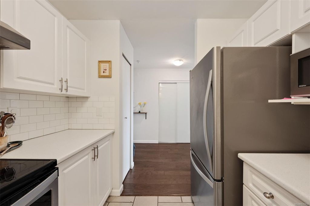 listing image 16045733920729537798