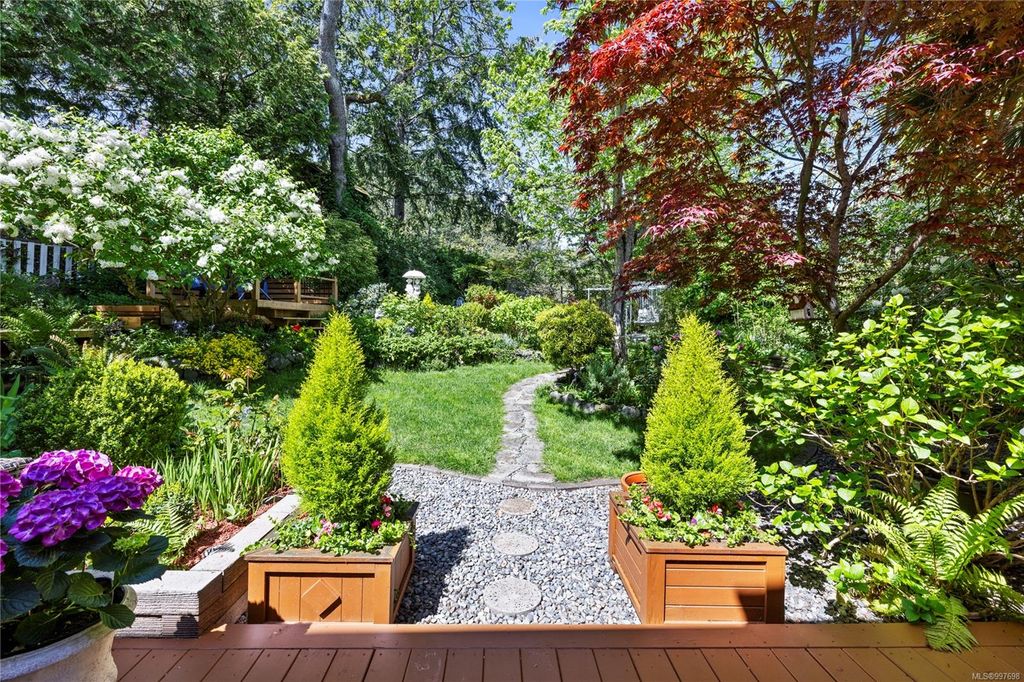 listing image 16044262851538787658