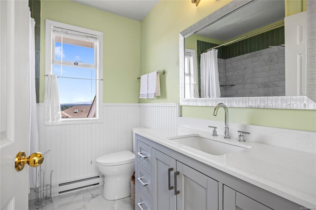 listing image 16044409508321428181