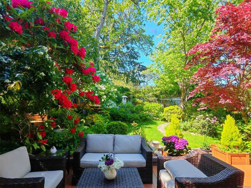 listing image 16040156952892733828